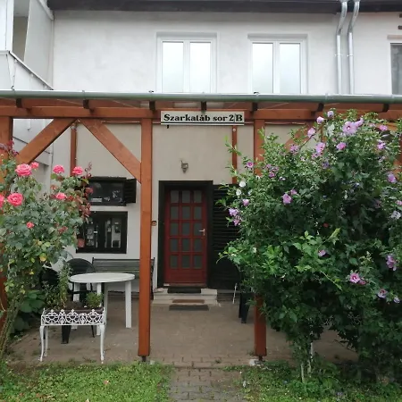 Eva Vendeghaz בית הארחה Bük